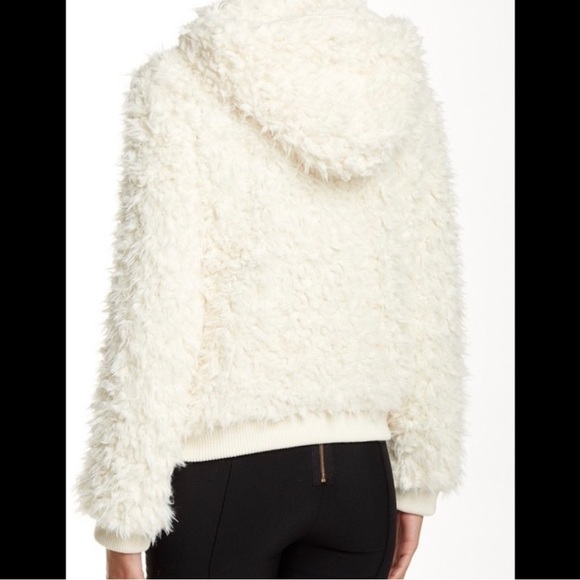 bcbg faux fur bomber jacket size M - Picture 3 of 5